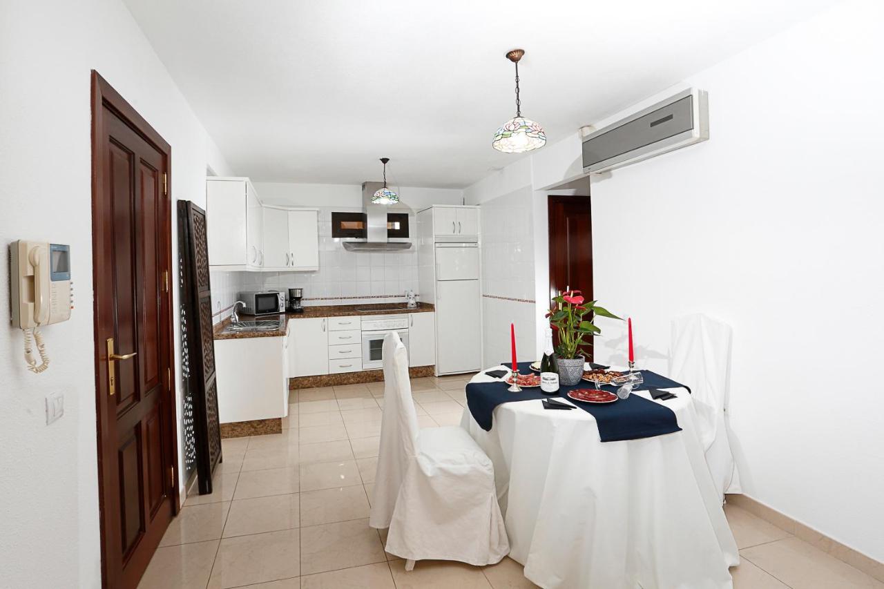Apartamento Frente Al Puerto De Candelaria A 20 Metros De La Playa. Bagian luar foto