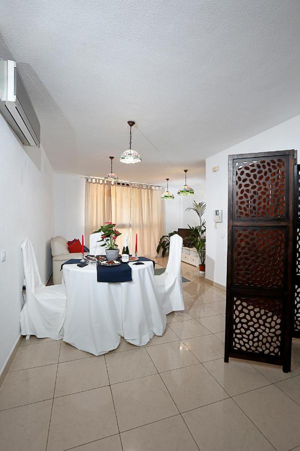 Apartamento Frente Al Puerto De Candelaria A 20 Metros De La Playa. Bagian luar foto