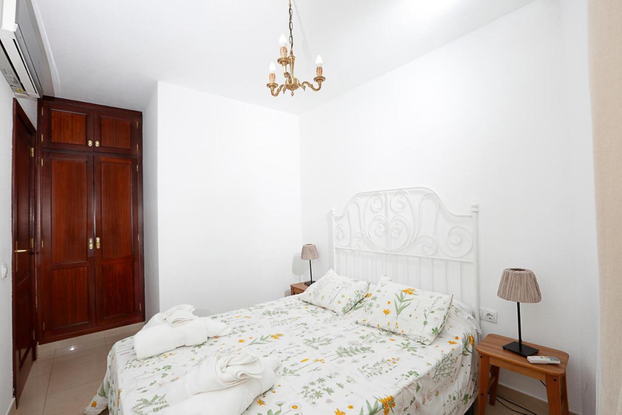 Apartamento Frente Al Puerto De Candelaria A 20 Metros De La Playa. Bagian luar foto
