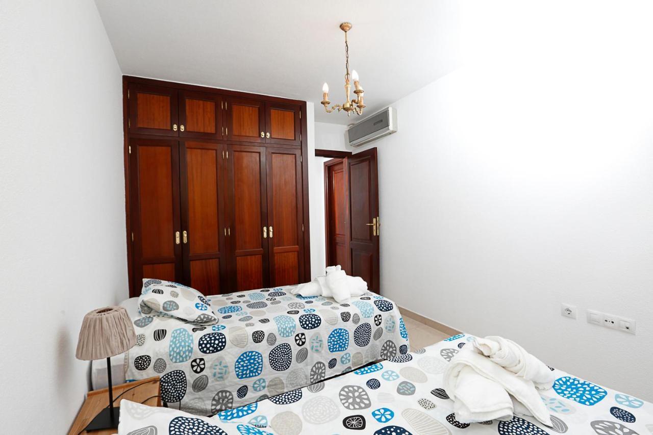Apartamento Frente Al Puerto De Candelaria A 20 Metros De La Playa. Bagian luar foto